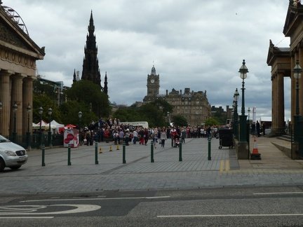 The Balmoral and The Scott Monument